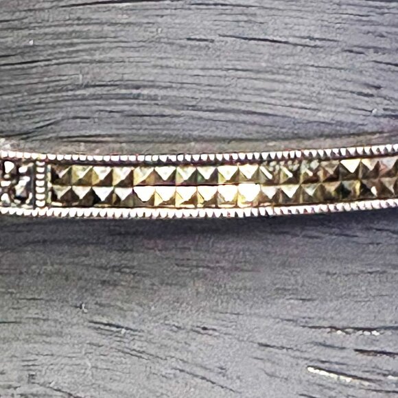 Silver Bangle - Picture 4 of 6